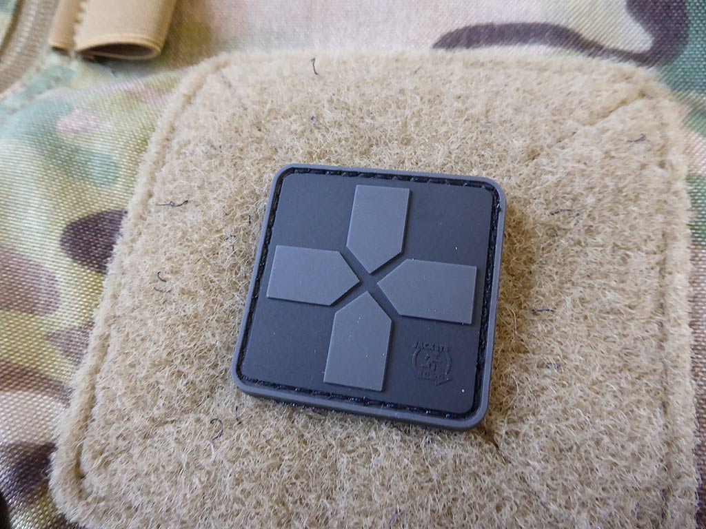 RedCross Medic Patch, 40mm, blackops / 3D Rubber Patch - Patch Snatched