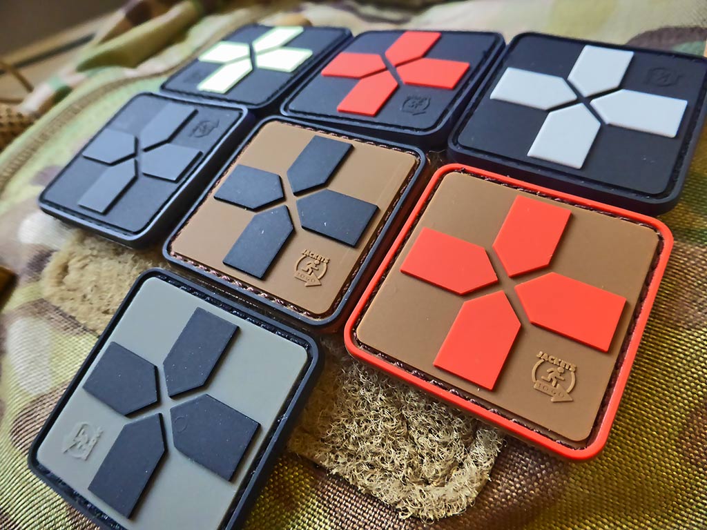 RedCross Medic Patch, 40mm, blackops / 3D Rubber Patch - Patch Snatched
