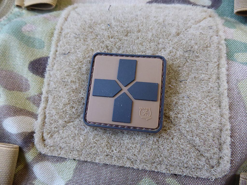 RedCross Medic Patch, 40mm, coyote brown black / 3D Rubber Patch - Patch Snatched