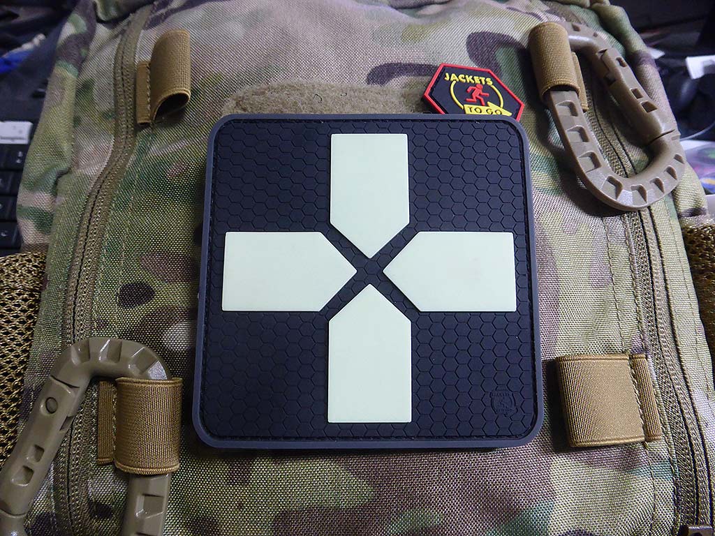 Big RedCross Medic Patch, 100mm, gid / 3D Rubber Patch - Patch Snatched