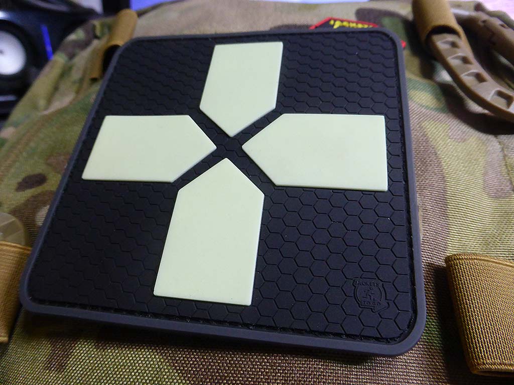 Big RedCross Medic Patch, 100mm, gid / 3D Rubber Patch - Patch Snatched