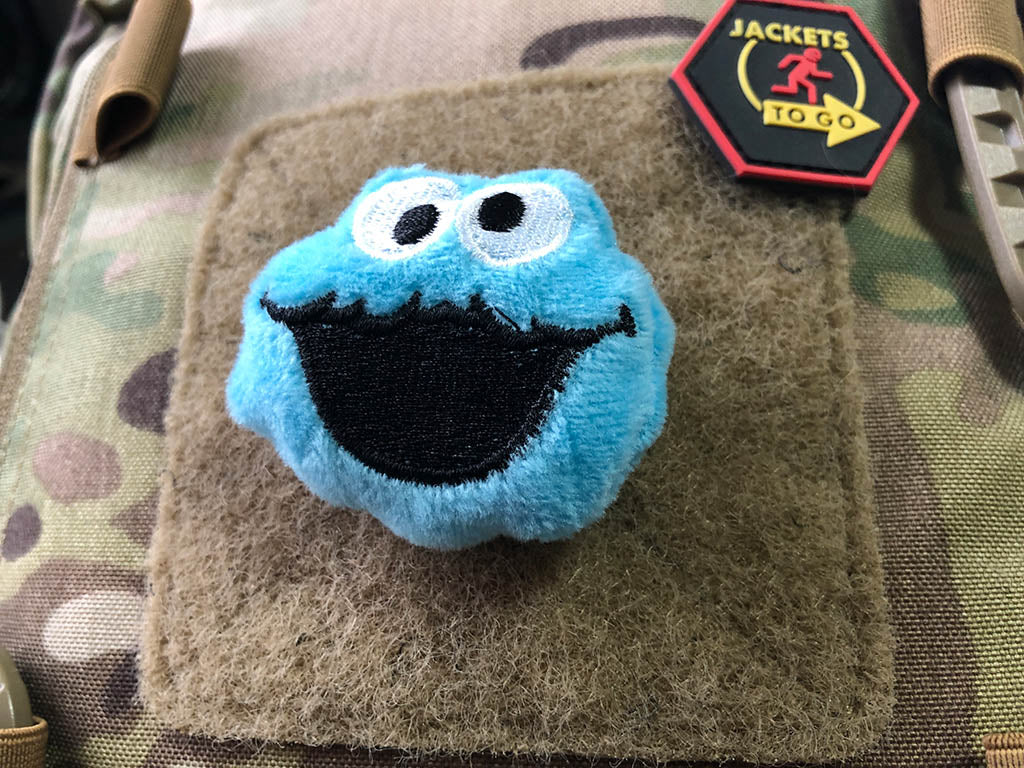 Stoffplüschpatch BlueFace, mit Klettfläche auf der Rückseite - Patch Snatched