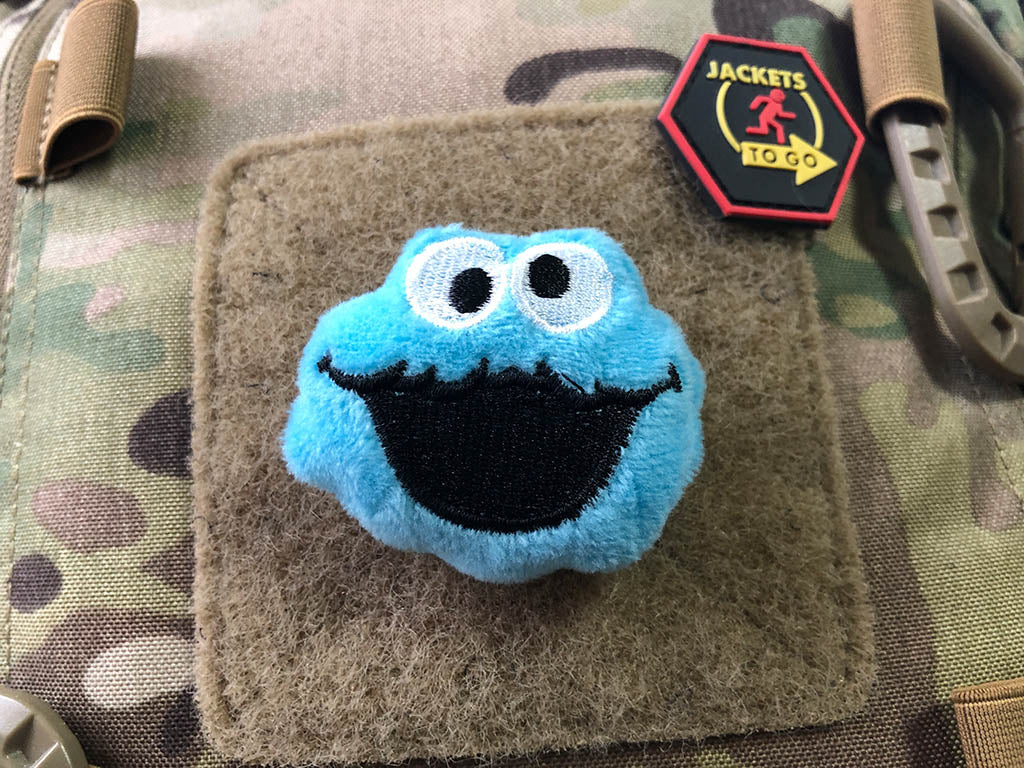Stoffplüschpatch BlueFace, mit Klettfläche auf der Rückseite - Patch Snatched