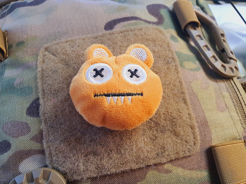 Stoffplüschpatch Knocky, mit Klettfläche auf der Rückseite - Patch Snatched