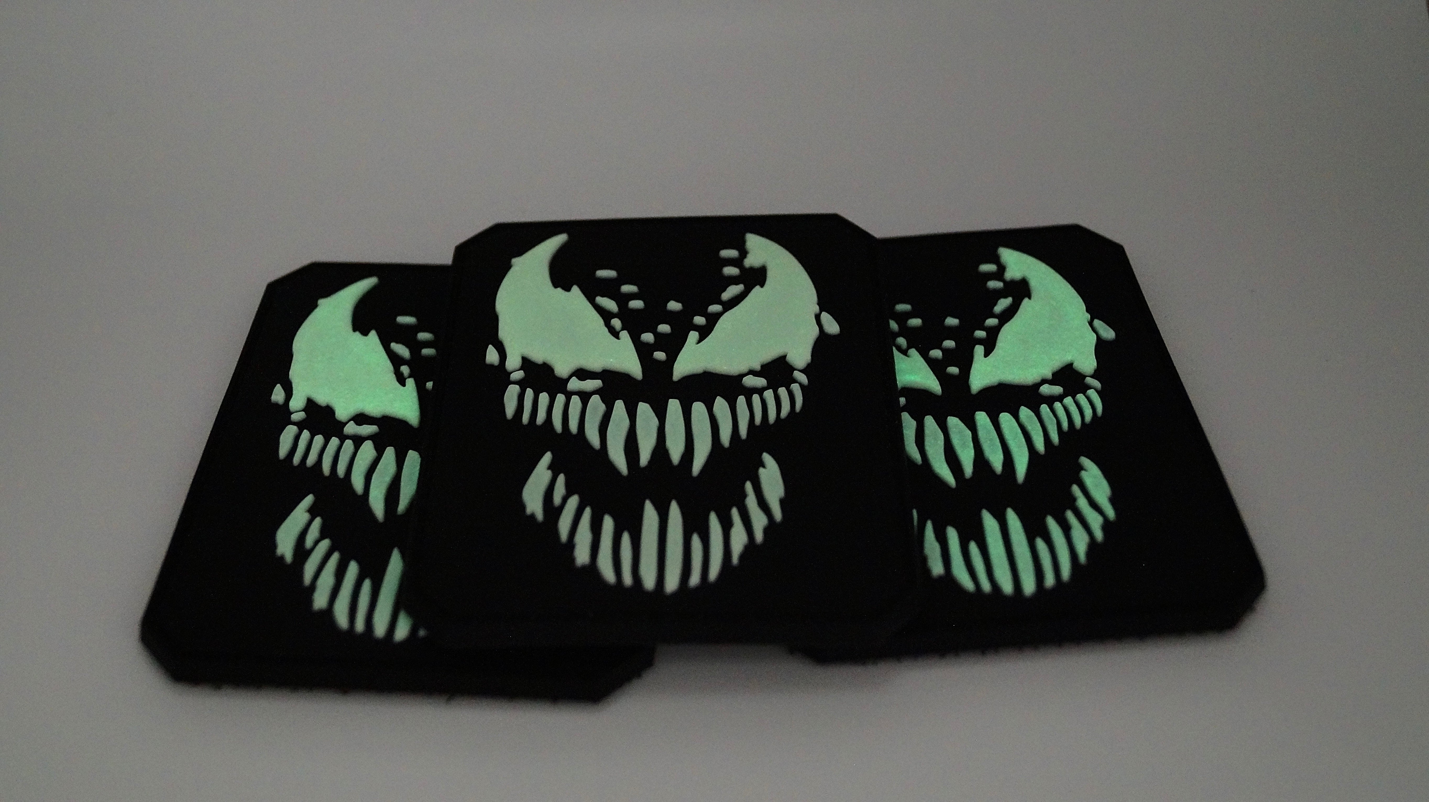 Alien 3D Rubber Patch Nachtleuchtend (GID) – Glow in the Dark Klett-Patch - Patch Snatched