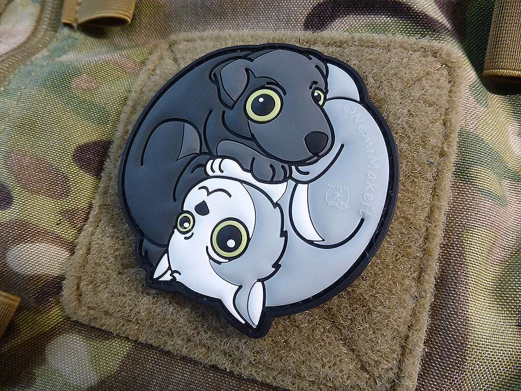 Black Dog - White Cat Yin & Yan Patch, fullcolor / 3D Rubber Patch