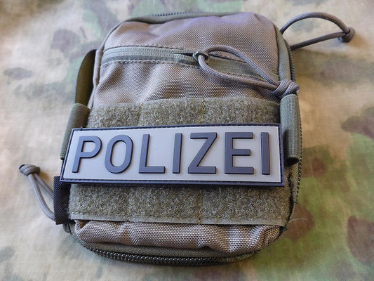 Patch lettrage Police, olive gris pierre / patch caoutchouc 3D