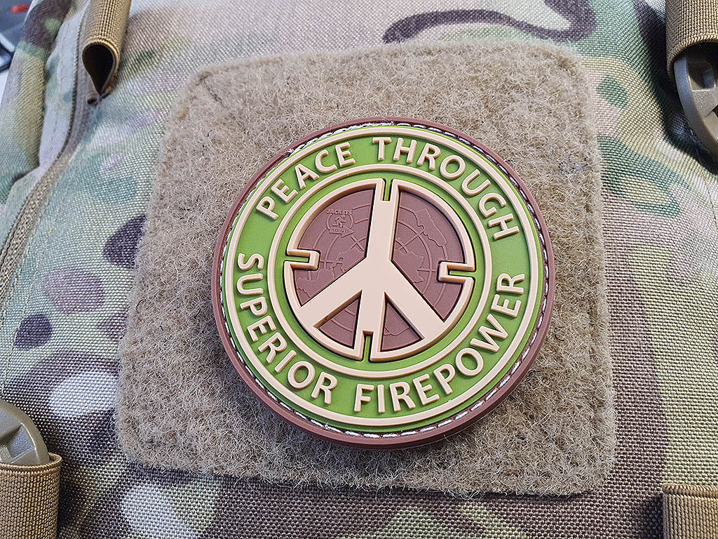 Patch de paix, "LA PAIX PAR LA PUISSANCE DE FEU SUPÉRIEURE", multicam, Patch en caoutchouc 3D