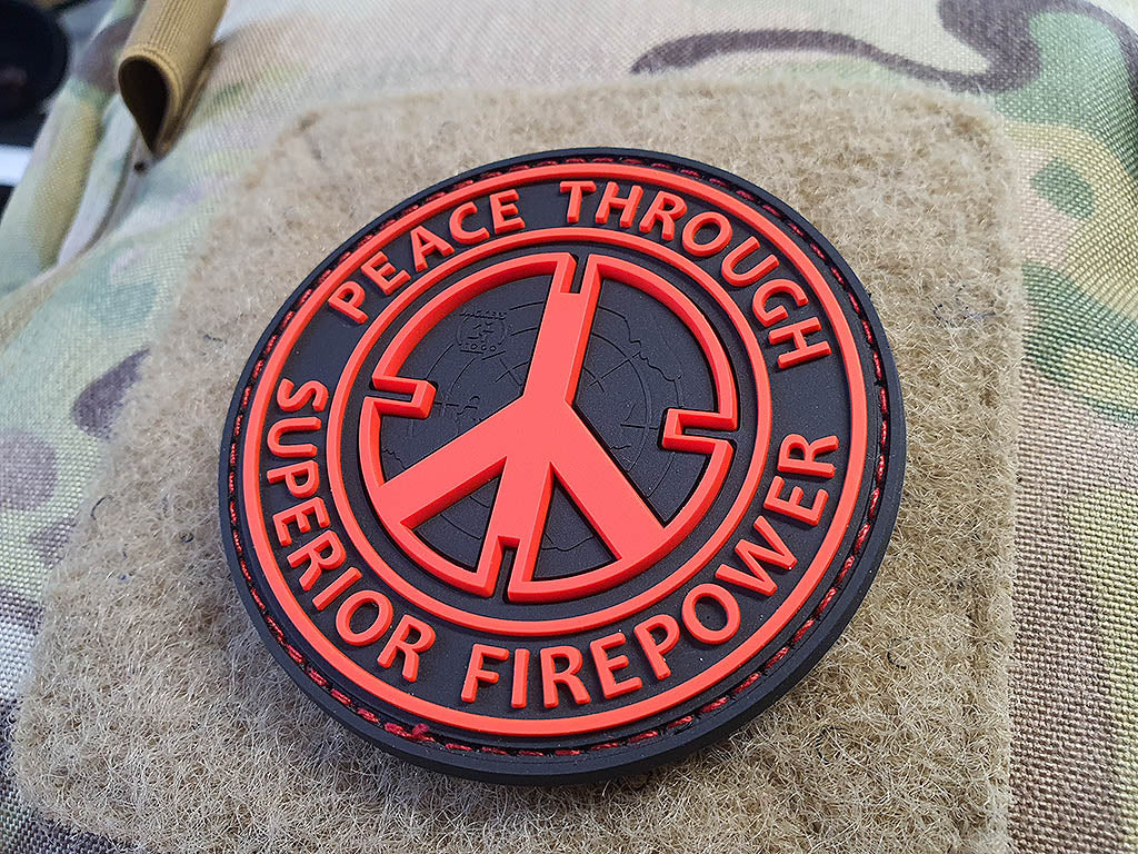 Peace Patch, „PEACE THROUGH SUPERIOR FIREPOWER“, feuerrot, 3D Rubber Patch