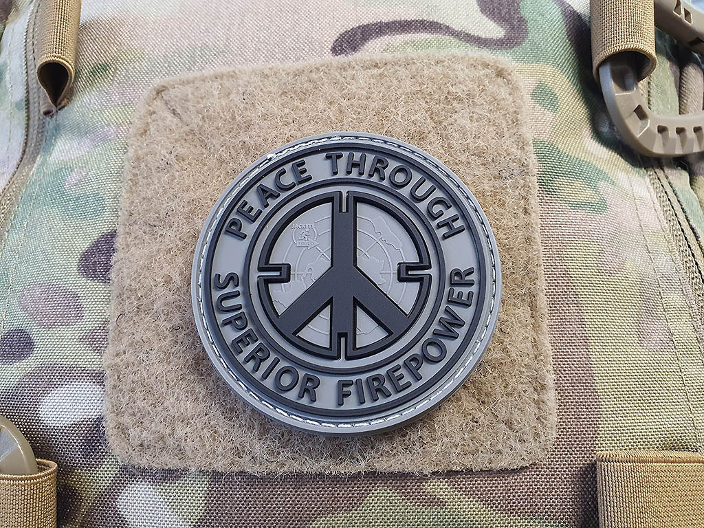 Peace Patch, "PEACE THROUGH SUPERIOR FIREPOWER", steingrau oliv, 3D Rubber Patch