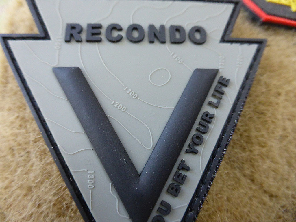 RECONDO, YOU BET YOUR LIFE Patch, steingrau oliv schwarz / 3D Rubber Patch