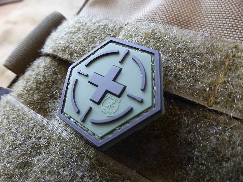 Tactical Medic Red Cross, Hexagon Patch, forest / 3D Rubber Patch, HexPatch - Patch Snatched