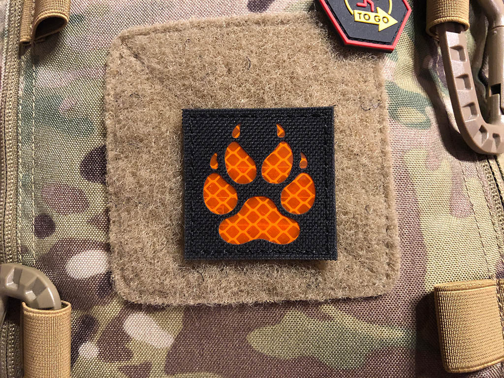 K9 Claw Lasercutpatch, schwarz, orange reflektierendes Logo, mit Klettrückseite