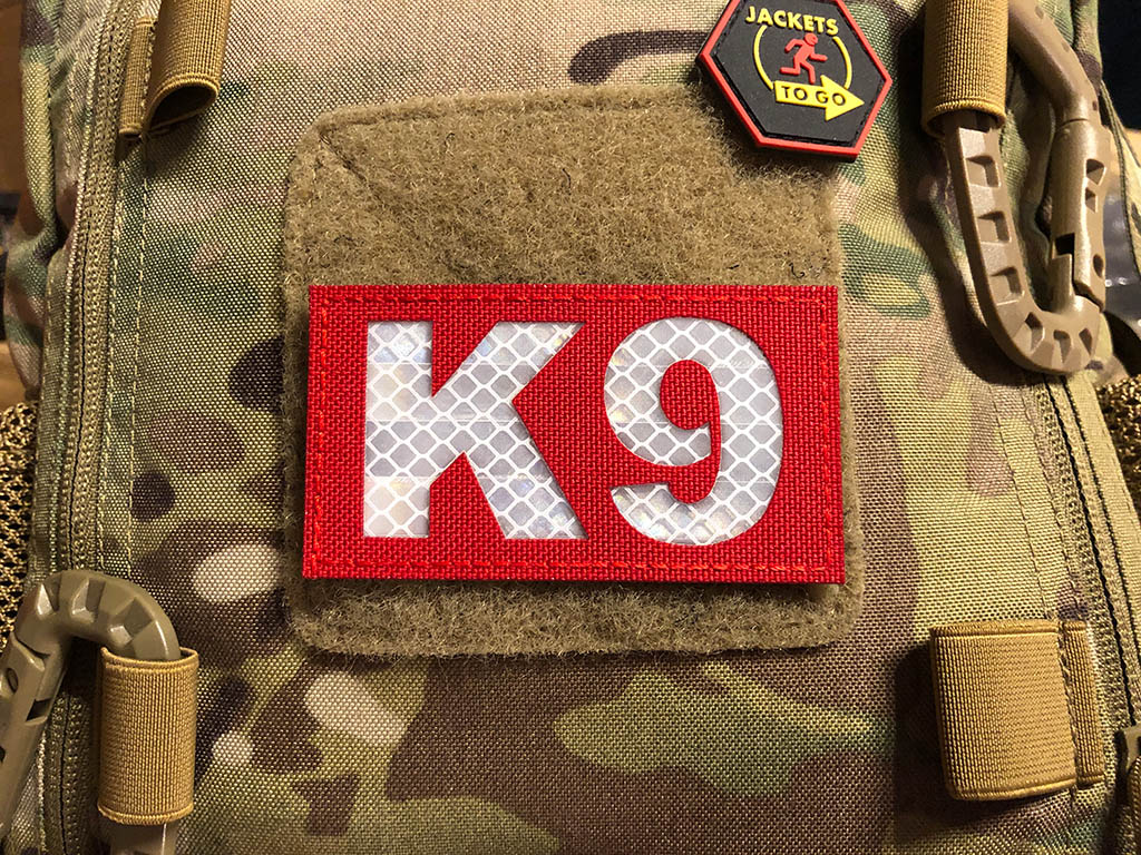 K9 Lasercutpatch, Signalrot, reflektierender K9 Schriftzug, mit Klettrückseite