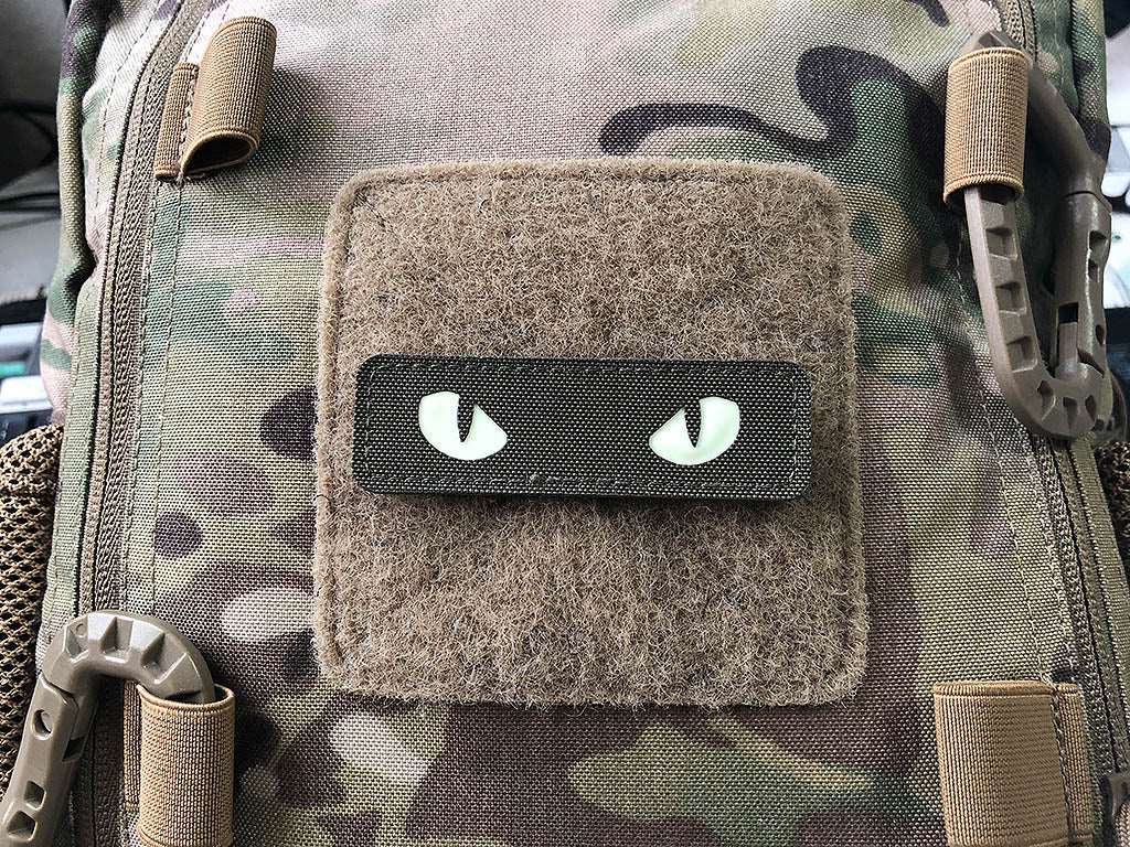 Cat Eyes Lasercut Patch, ranger-green, gid nachleuchtende Augen  / Cordura Lasercut