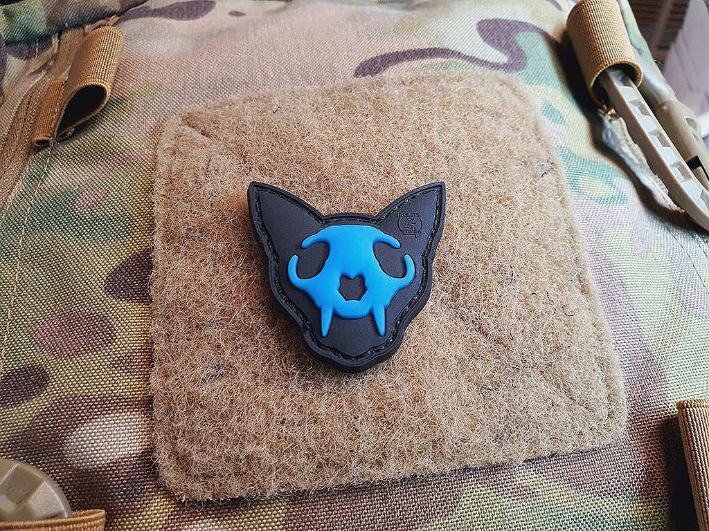 Nightmare Skull Cat Patch small Nr. 1, blue gid (blue glow in the dark) / 3D Rubber Patch