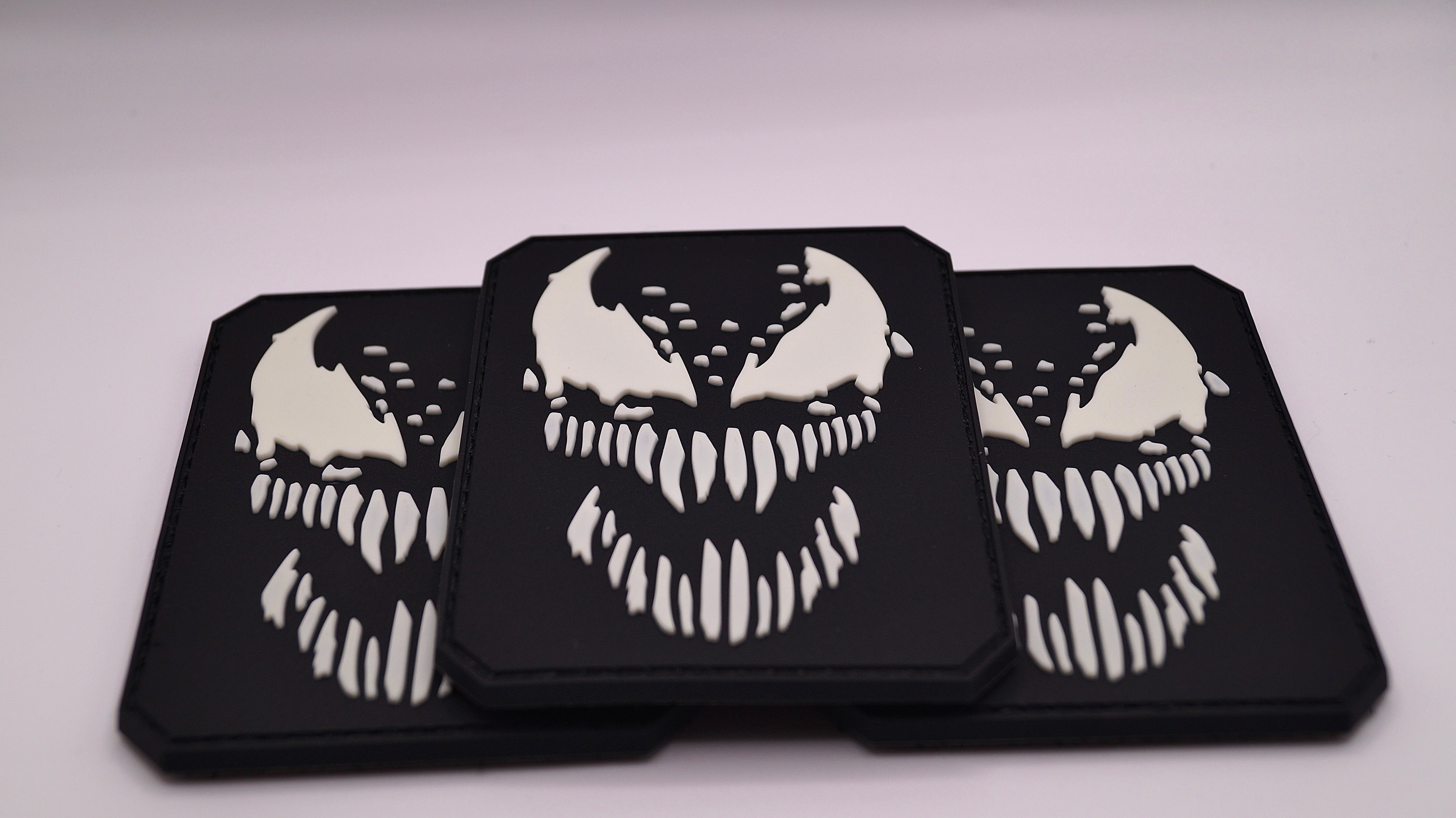 Alien 3D Rubber Patch Nachtleuchtend (GID) – Glow in the Dark Klett-Patch - Patch Snatched