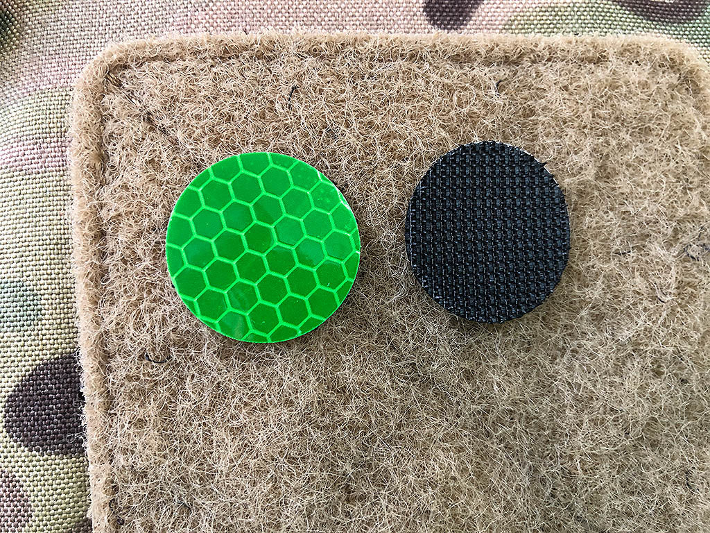 GoFlex POINT Patch, grün matt, stark reflektierend, Lasercut mit Klettrückseite - Patch Snatched