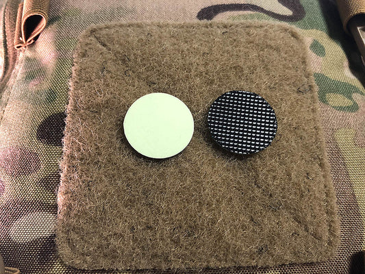 Patch GoGid POINT, blanc, rémanence vert clair, découpé au laser avec support Velcro