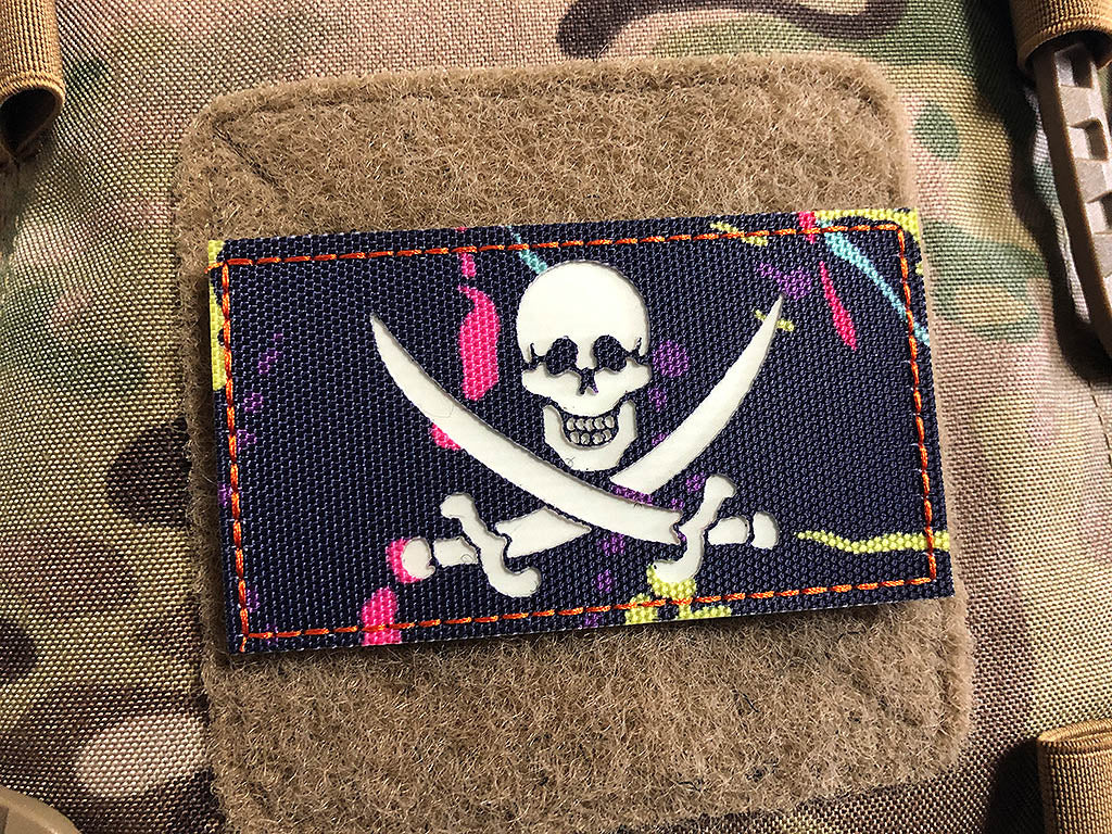 Lasercut Jolly Roger-Patch, Sixtycamo, im Dunkeln leuchtendes Logo, mit Klettverschluss