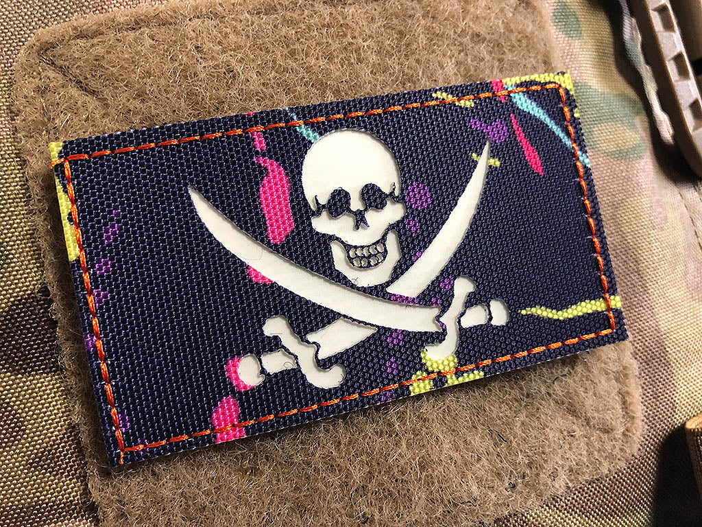 Lasercut Jolly Roger-Patch, Sixtycamo, im Dunkeln leuchtendes Logo, mit Klettverschluss