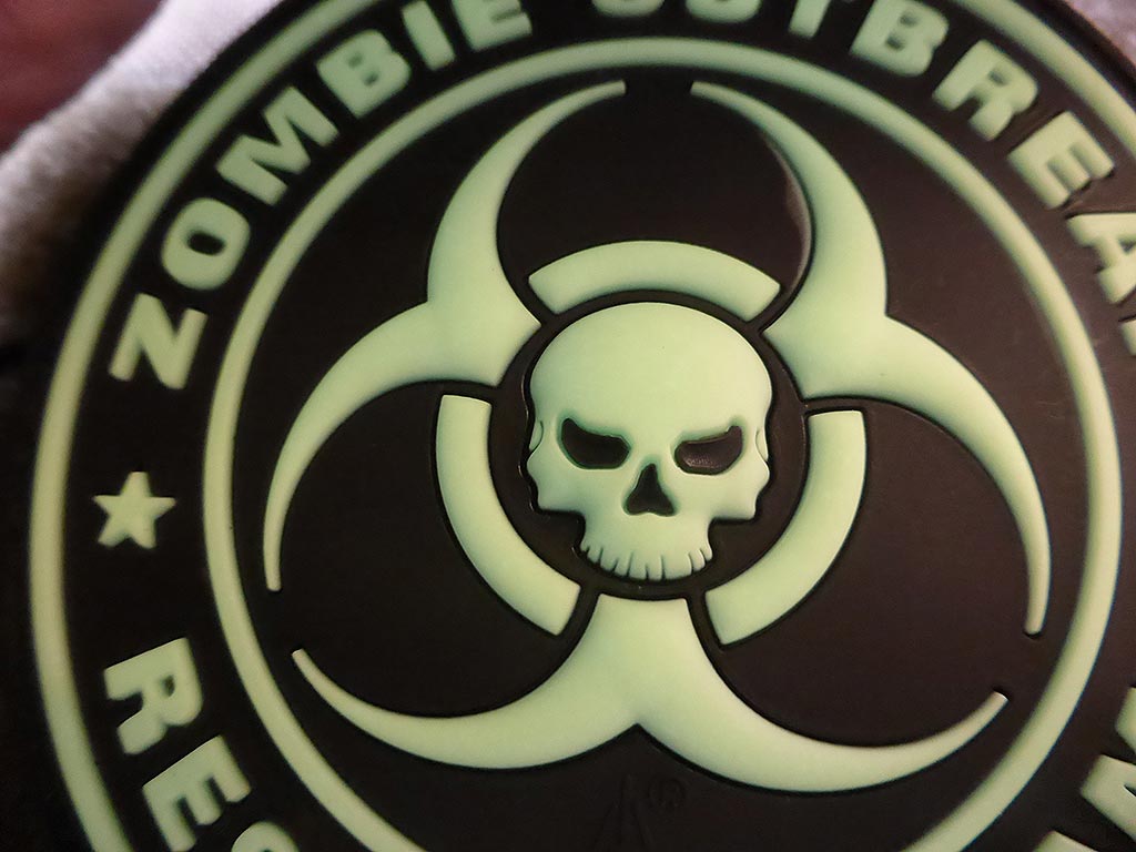 Zombie Outbreak Response Team Patch, gid (glow in the dark) / 3D Rubber patch